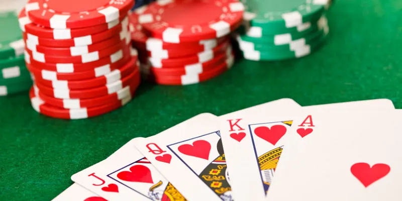Cách chơi Poker thắng lớn – Đánh bại đối thủ dễ dàng 2 Các bước chơi Poker chi tiết